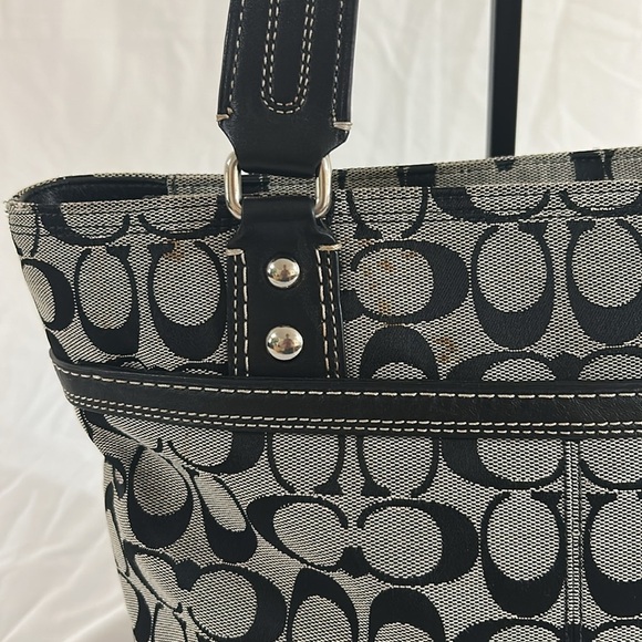 COACH HAMPTONS SIGNATURE LUNCH TOTE BLACK AND GREY F13973 - Picture 3 of 13